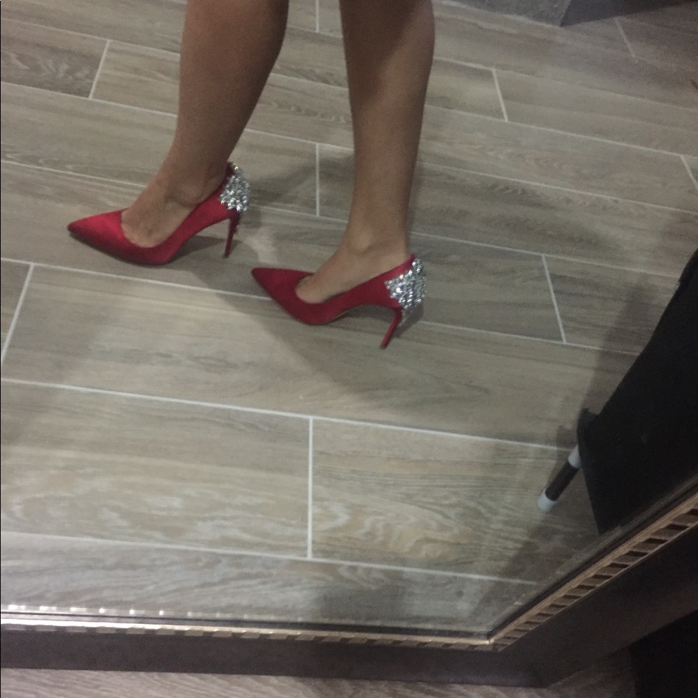 COPY - COPY - Badgely Mitchka gorgeous satin pumps